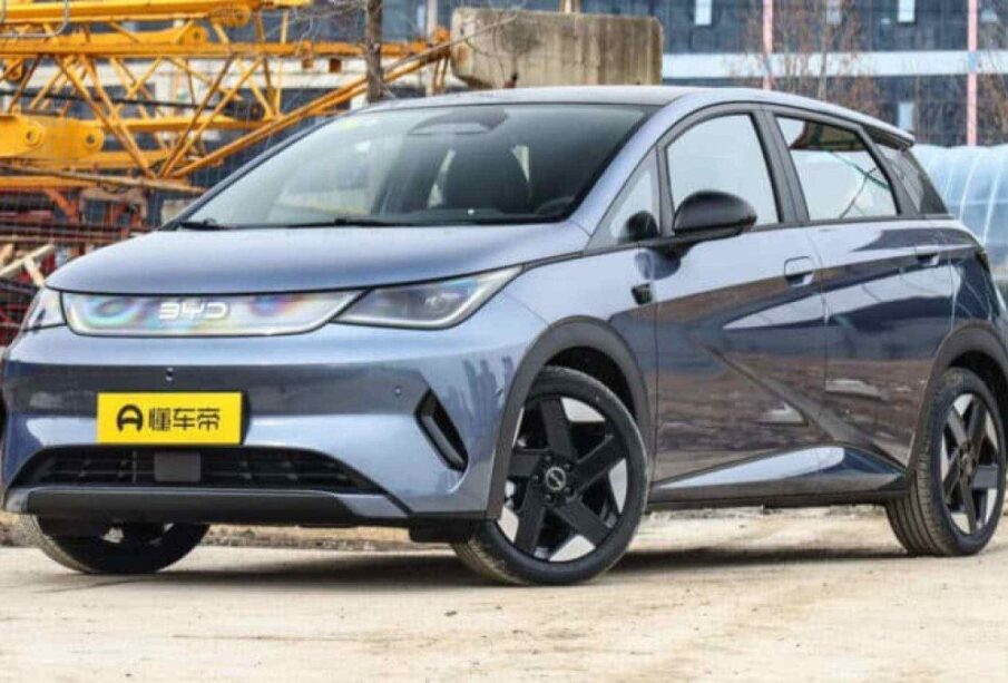 BYD Dolphin híbrido no Brasil: lançamento em 2026