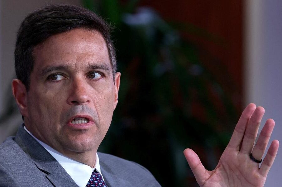 BC divulga votos que autorizaram compra do Master por Vorcaro