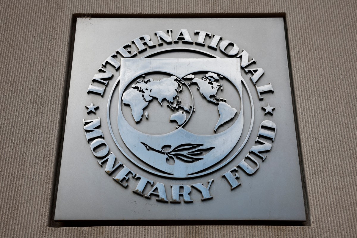 FMI eleva previsão de crescimento do Brasil para 1,9% em 2026