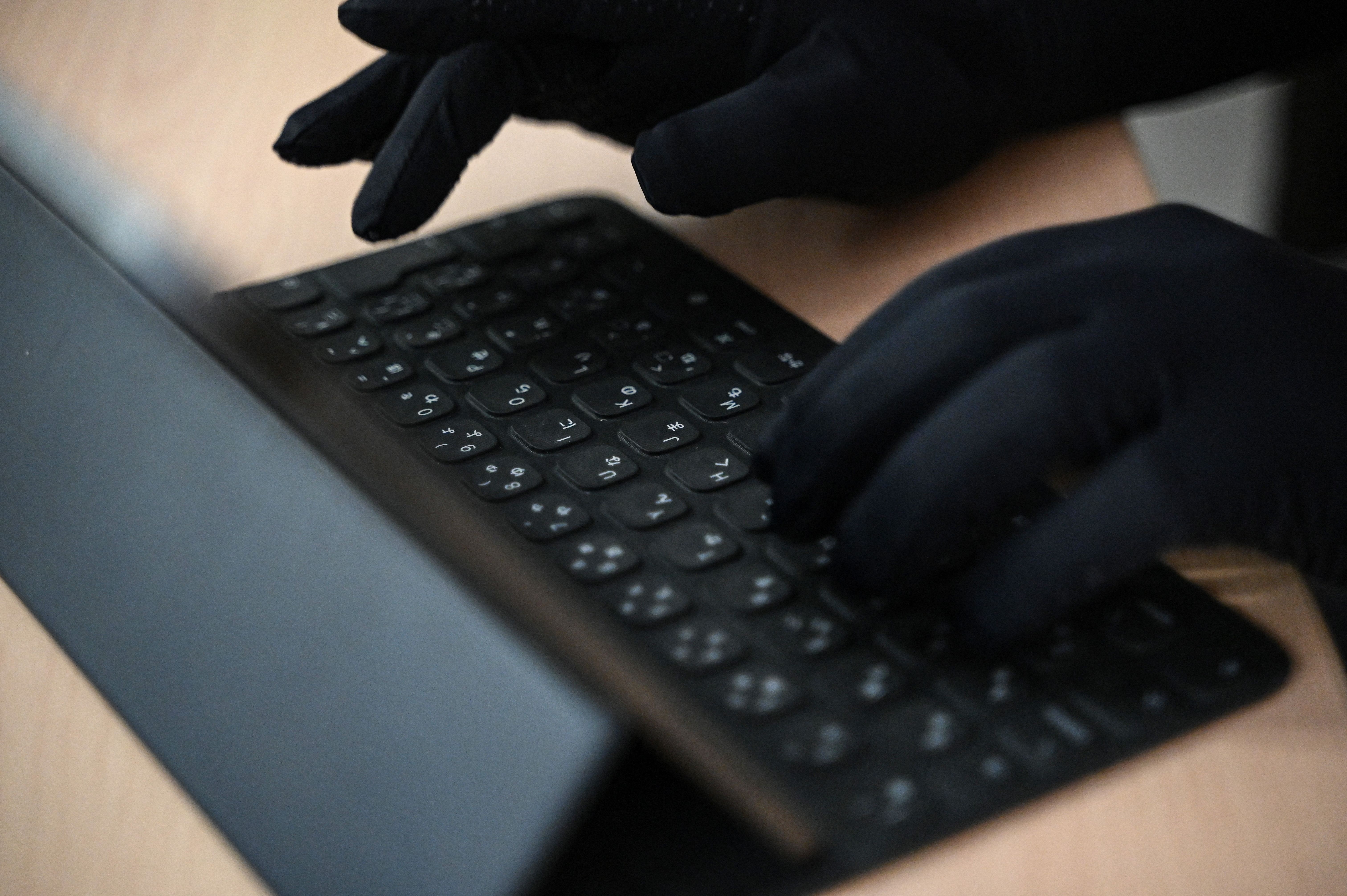 Hackers norte-coreanos suspeitos de roubar US$ 300 milhões em criptomoedas