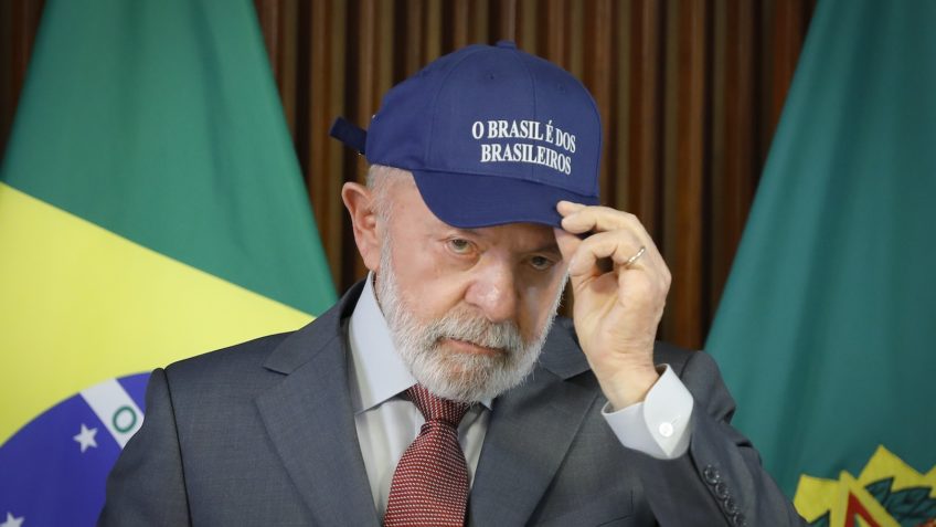 Novo tenta barrar projeto do PT sobre minerais críticos na Câmara