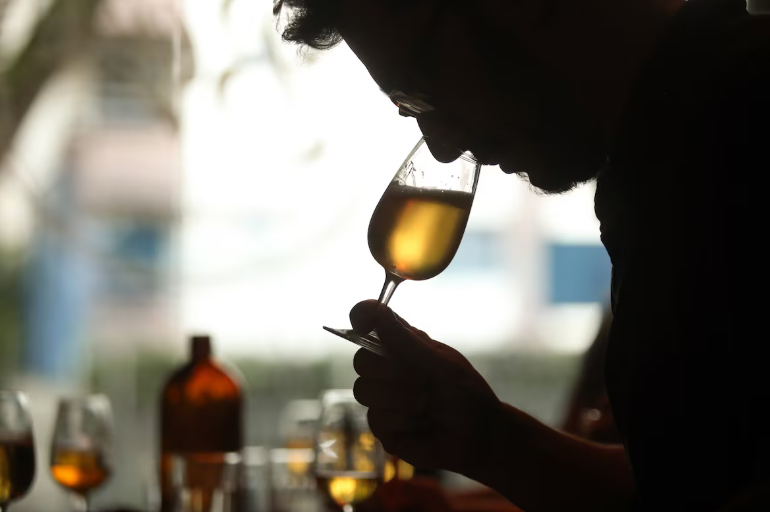 Teste às cegas elege as 13 melhores cervejas puro malte