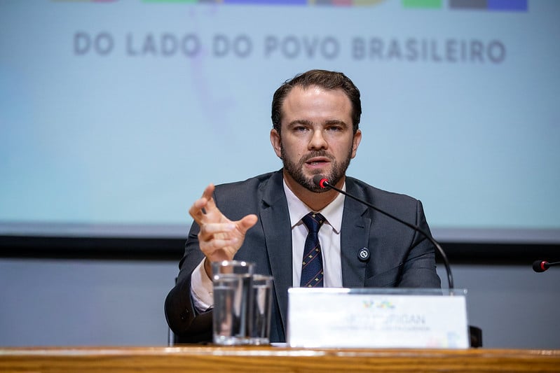 Governo bloqueia 27 plataformas de mercado preditivo no Brasil