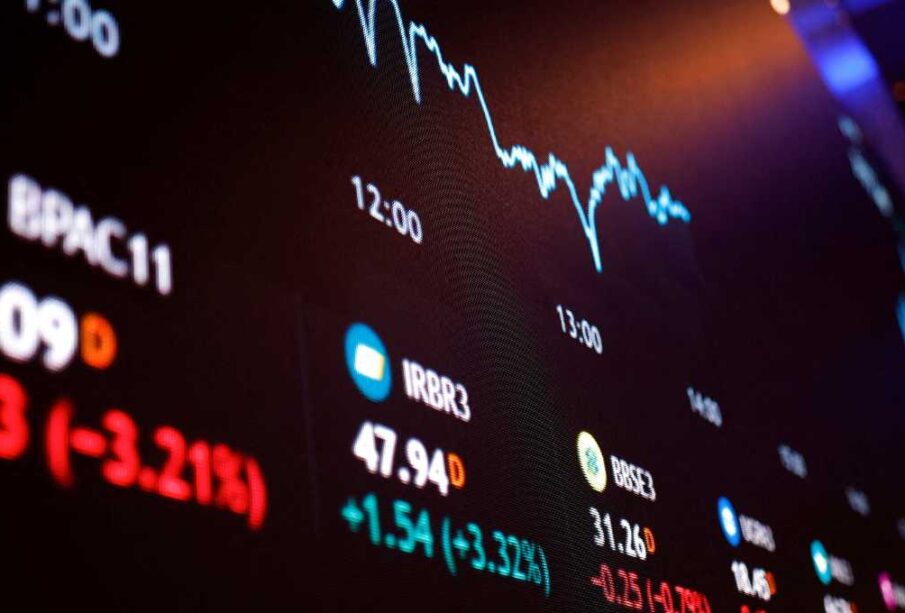 Ibovespa hoje: avanço com petróleo e dólar a R$ 4,95