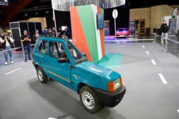 Carro mais estreito do mundo tem 49,5 cm e busca recorde