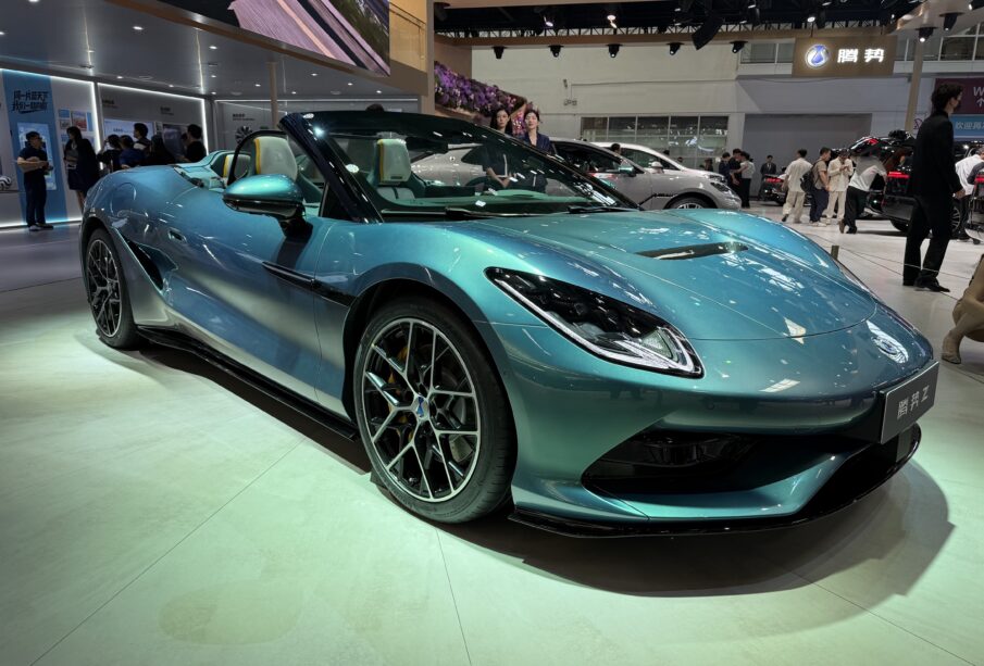 Denza Z supercarro: modelo chinês mais veloz que Ferrari